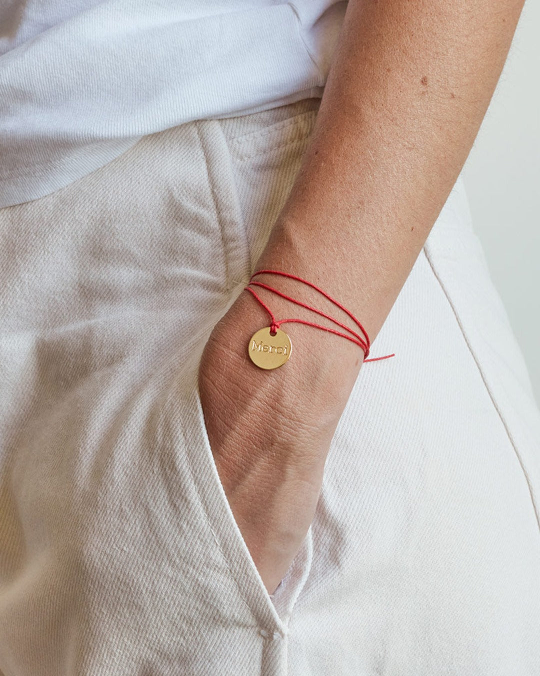 Merci - Medal bracelet - Red