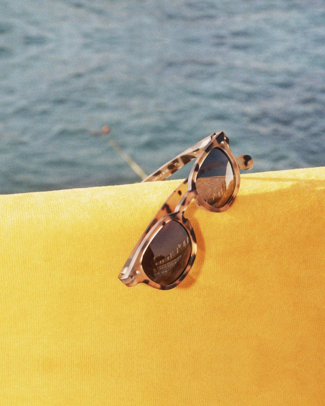 Izipizi - Sun Glasses #C - Light Tortoiseshell