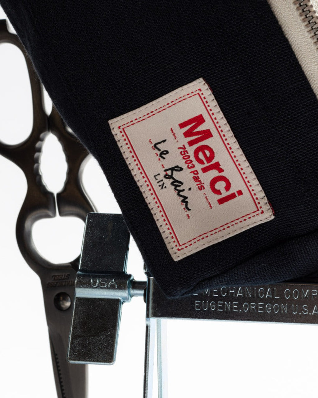 Merci - Washed linen toiletry bag - Ink Blue