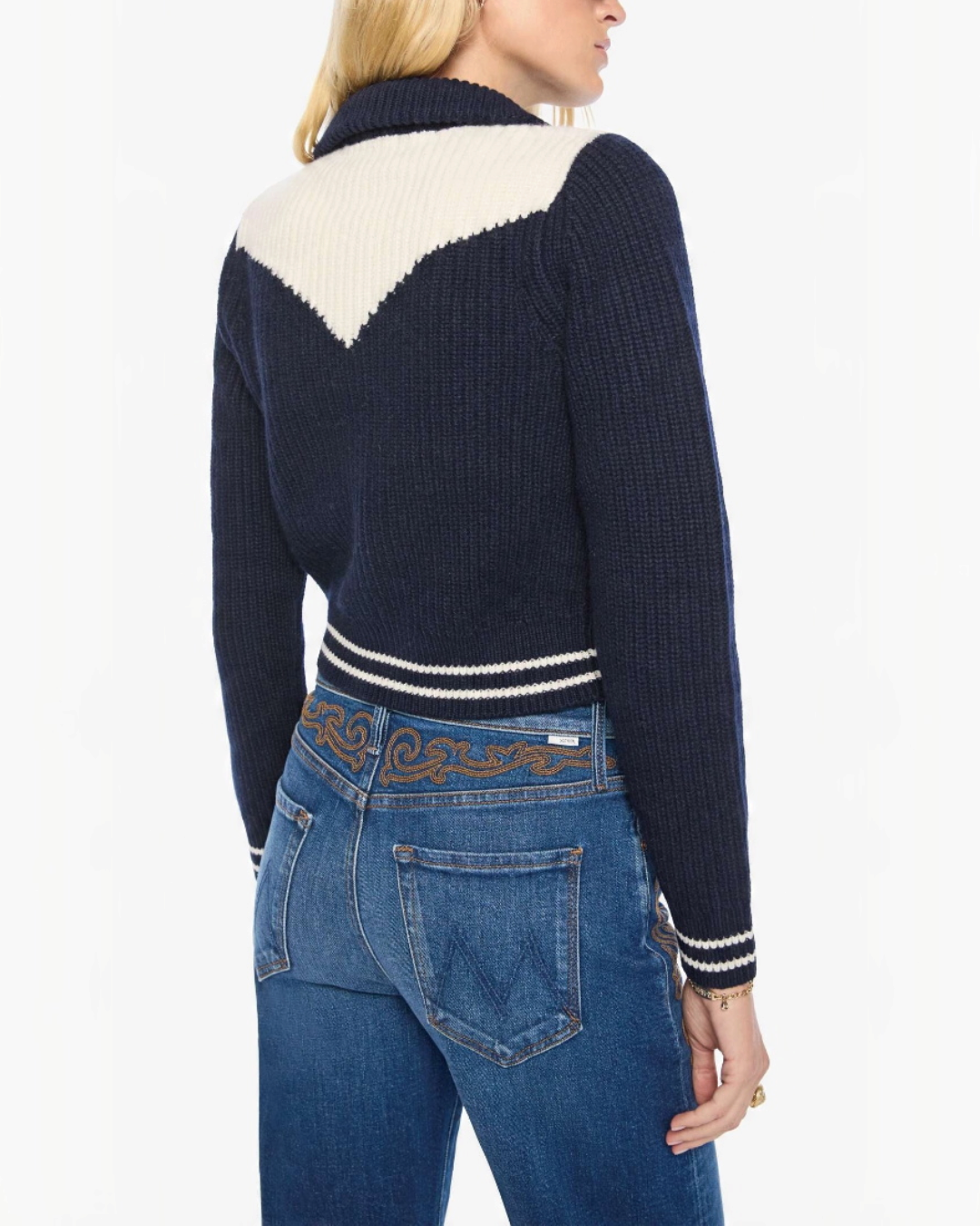 Vue arrière du cardigan court Merci Paris Mother en laine mérinos bleu marine avec empiècement blanc en V