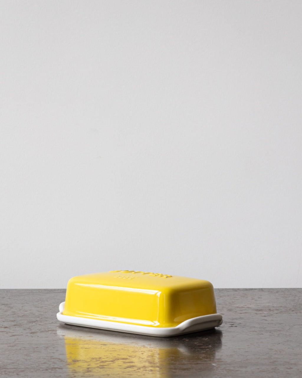 Studio M - Round butter dish - Yellow