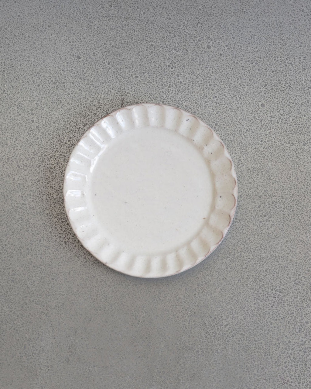 Hitoshi Kato - Assiette Cannelée Kohiki Shima - Blanche