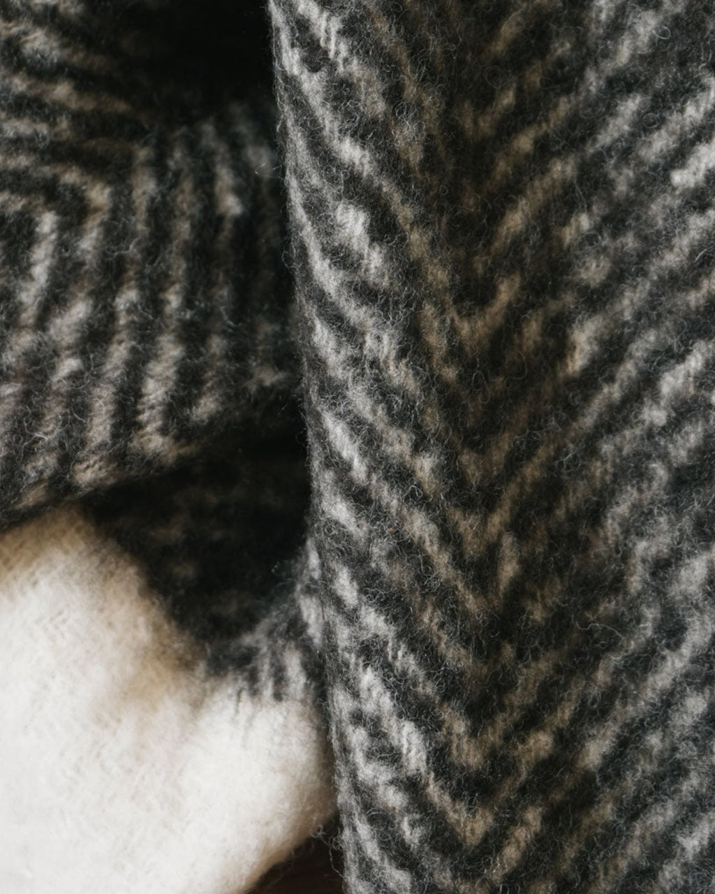 Bed And Philosophy - Throw Vicky - Black