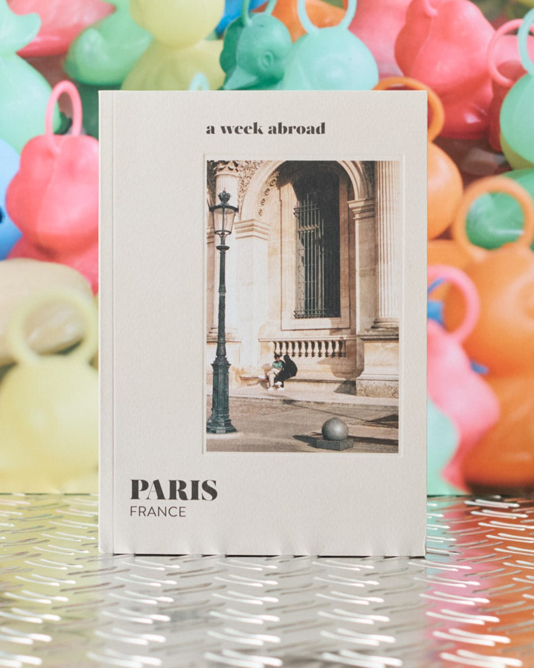 A Week Abroad - Livre Paris