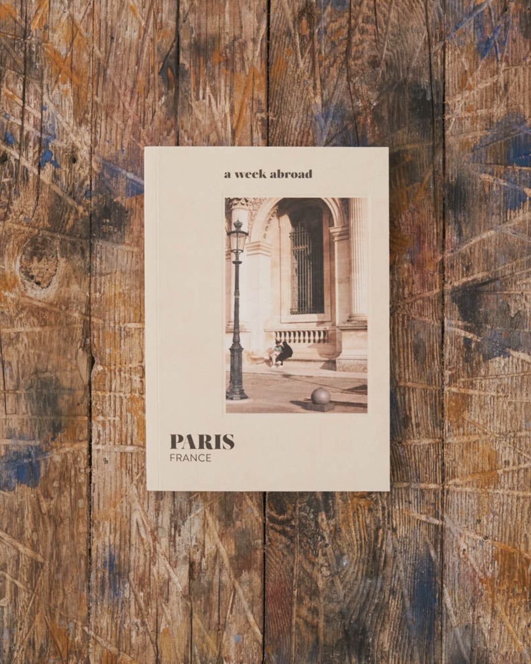 A Week Abroad - Livre Paris