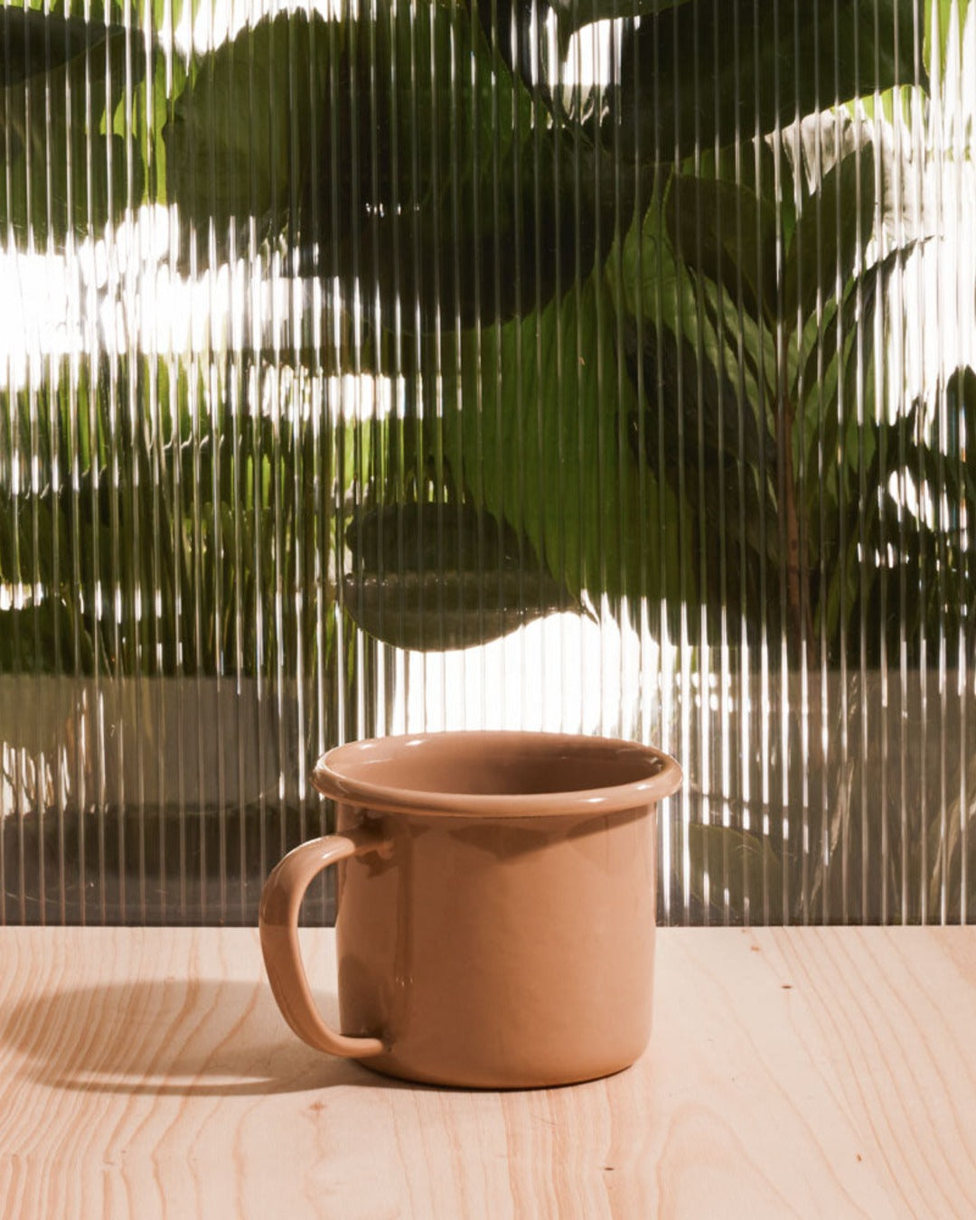 Elifle Enamelware - Tasse Anse Creuse - Beige