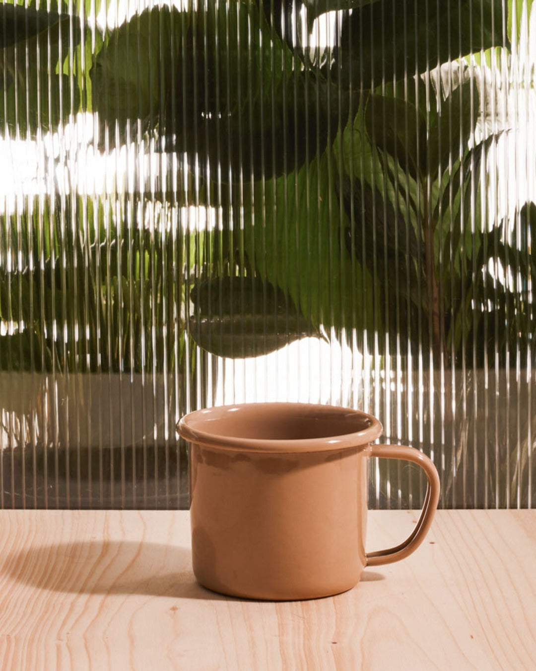Elifle Enamelware - Tasse Anse Creuse - Beige