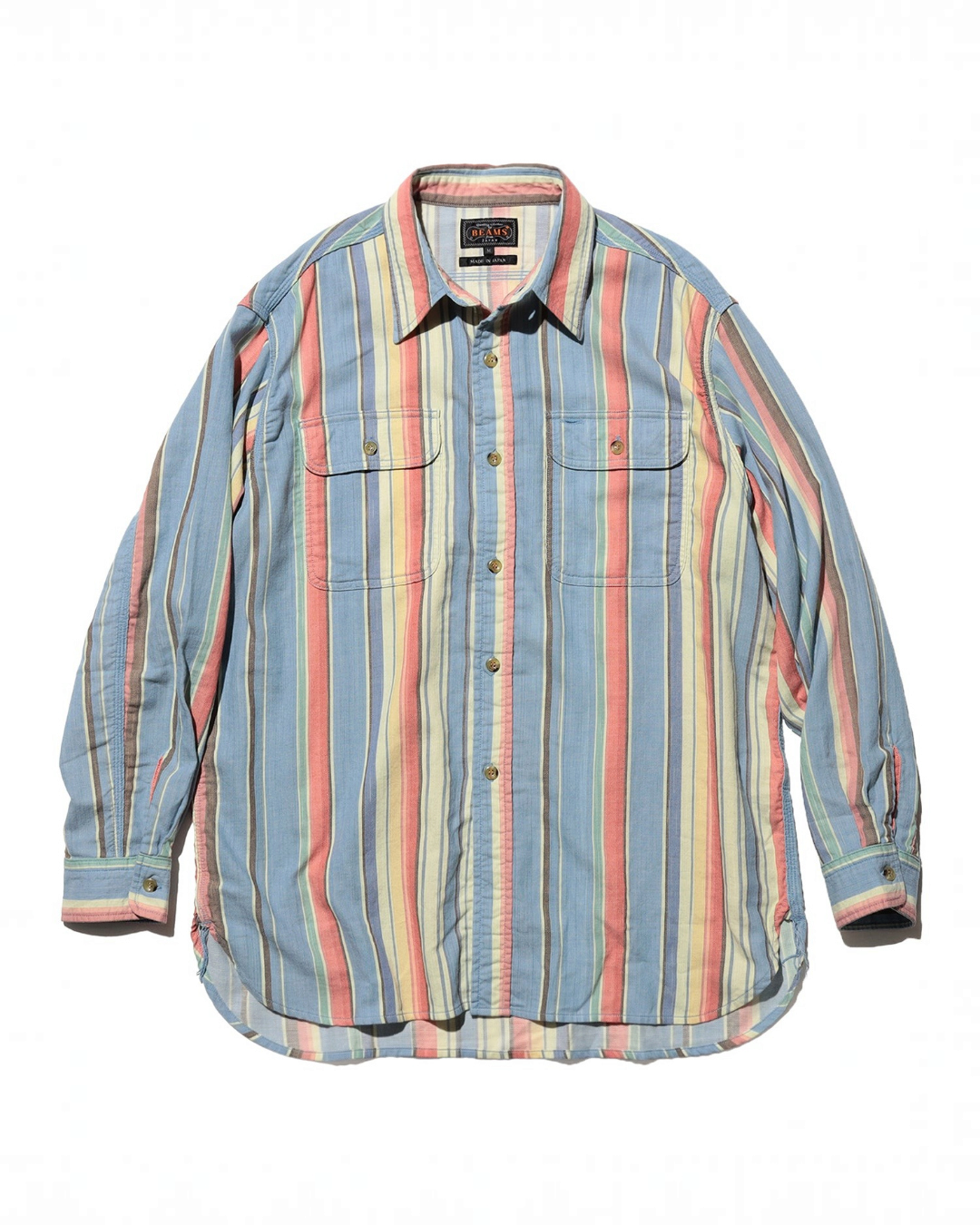 Chemise Merci Paris Beams Plus à rayures multicolores, coupe droite en coton japonais avec poches poitrine plaquées.