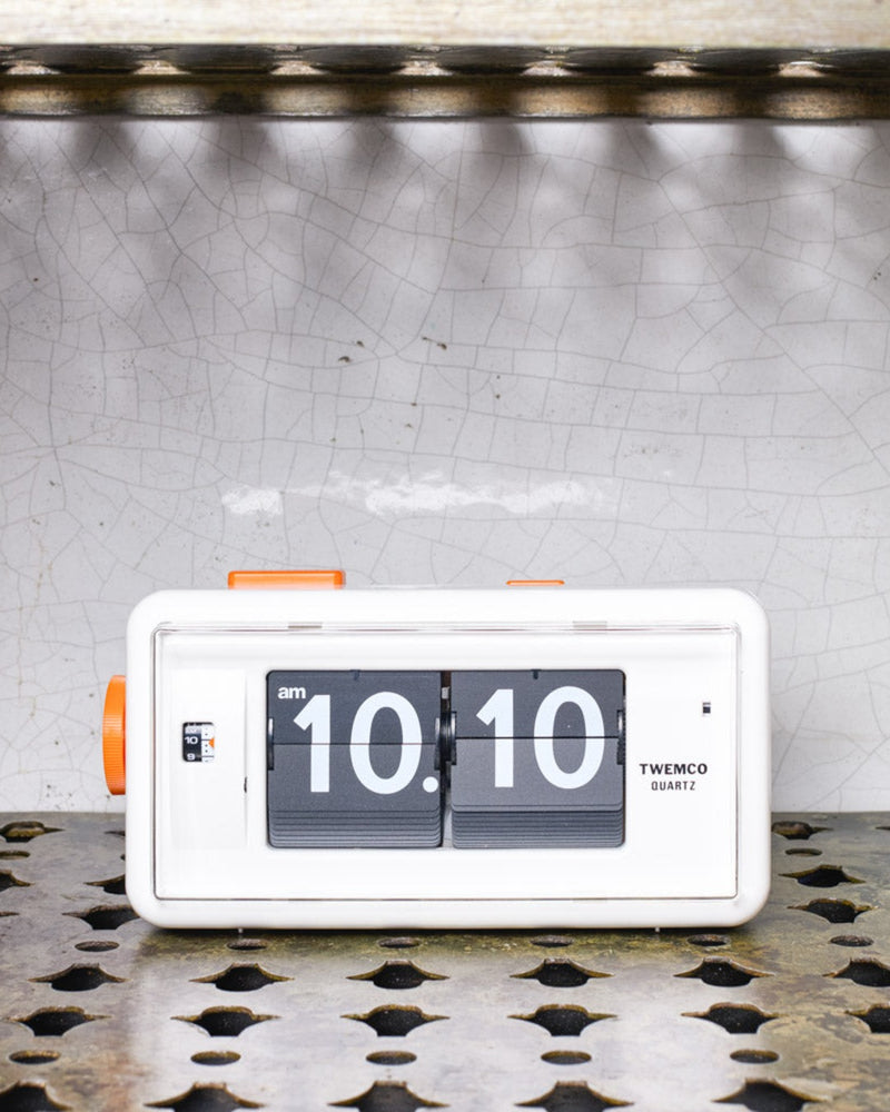 TWEMCOトゥエンコ AL-30 Wall&Clock置き掛け時計 White Twemco - Horloge AL 30 - Blanc & Orange – Merci Paris