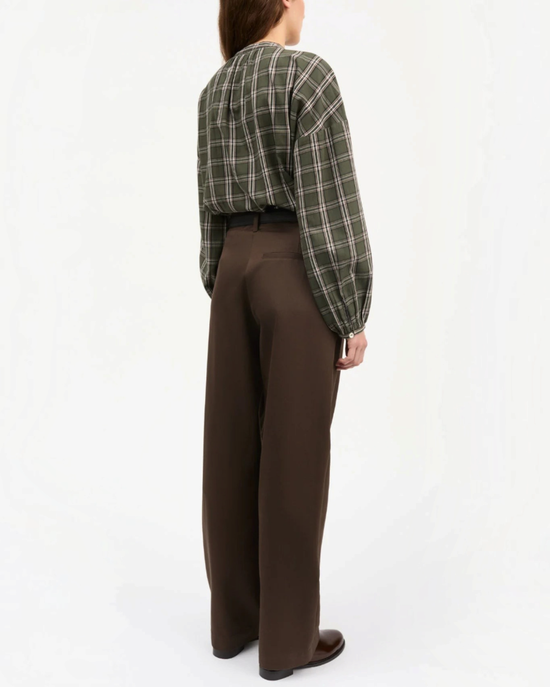 Back view of shirt Merci Paris Skall Studio Green and white check cilla in loose organic cotton