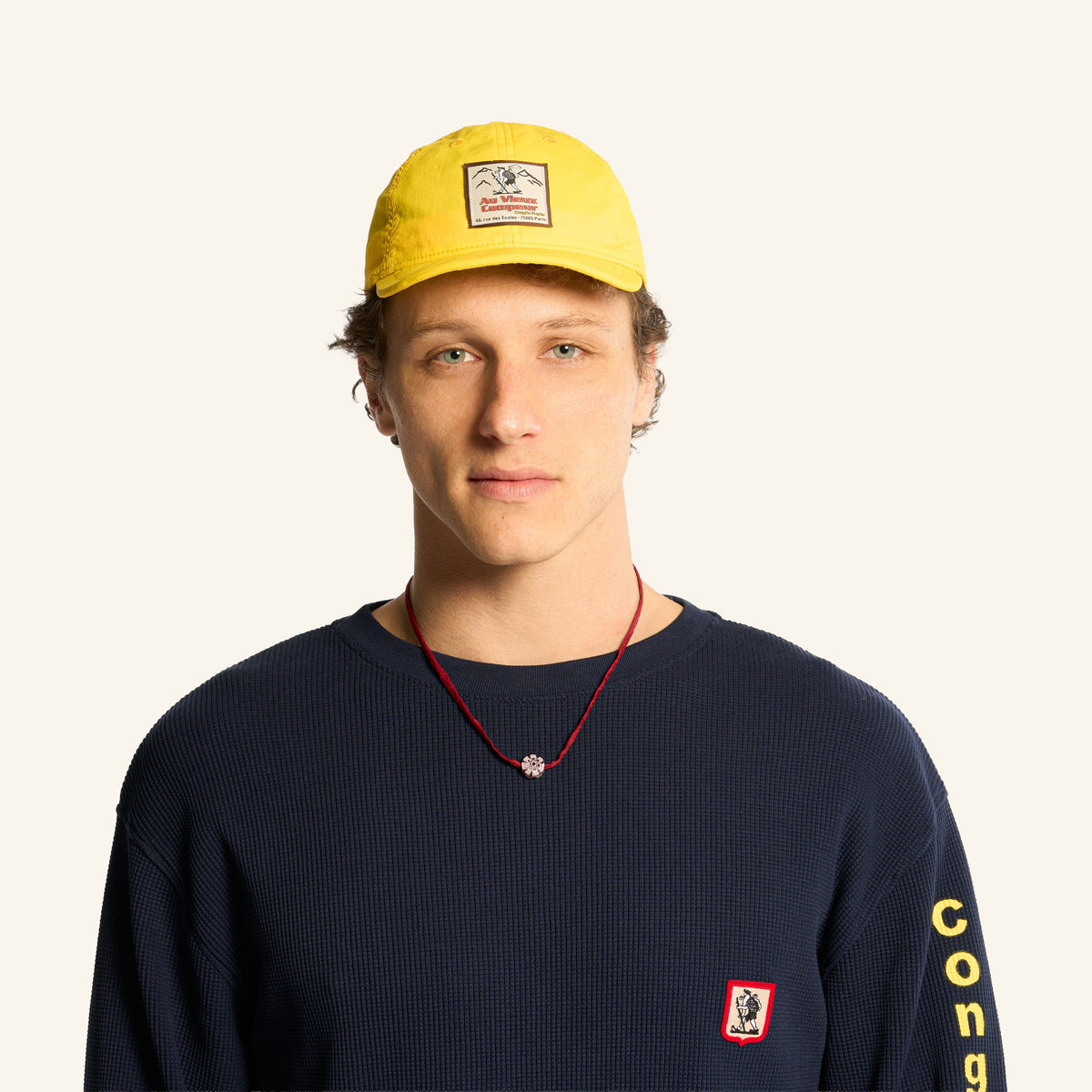 Au Vieux Campeur - Congés Payés - Raymond Cap - Yellow