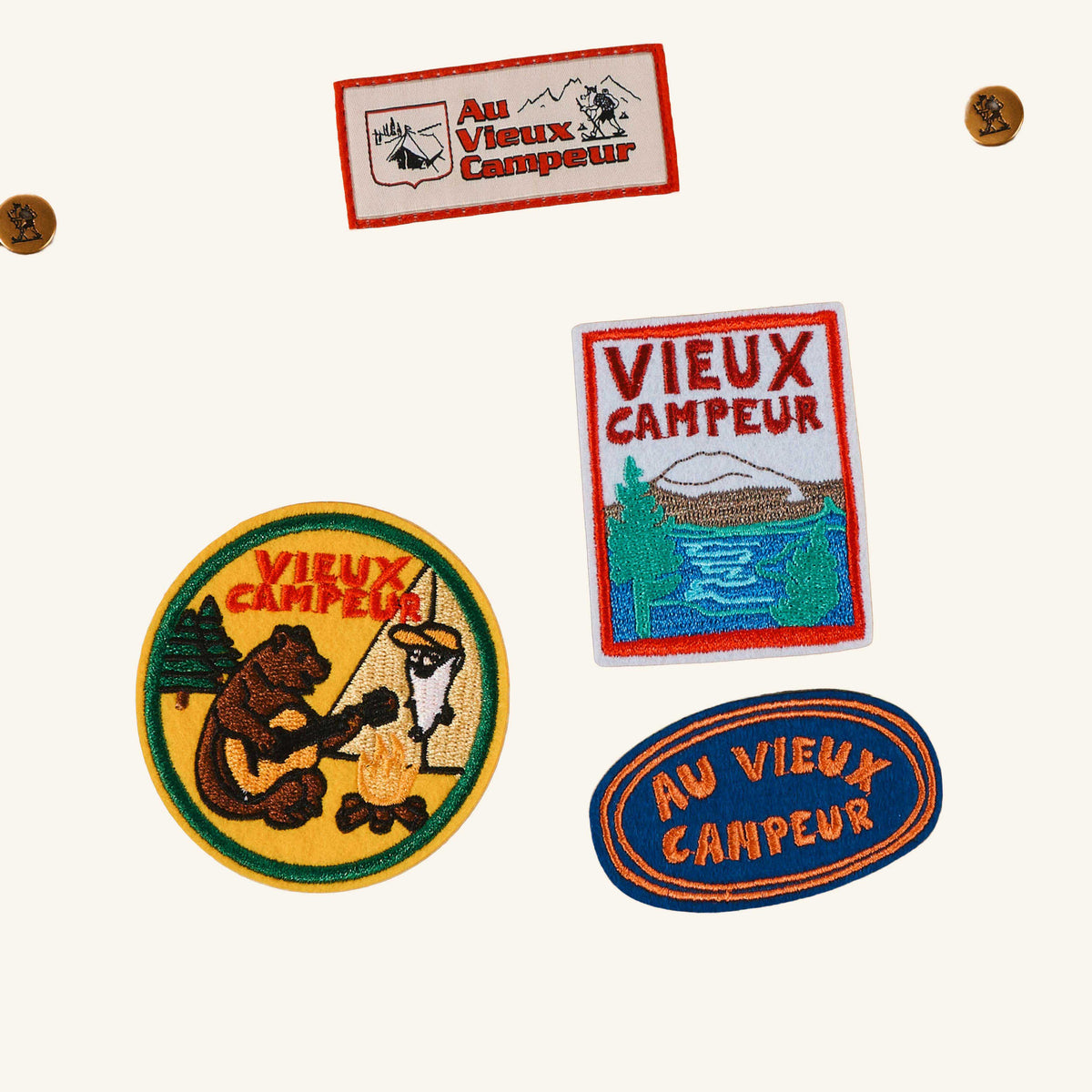 Au Vieux Campeur - Congés Payés - Patch Au Vieux Campeur - Peace