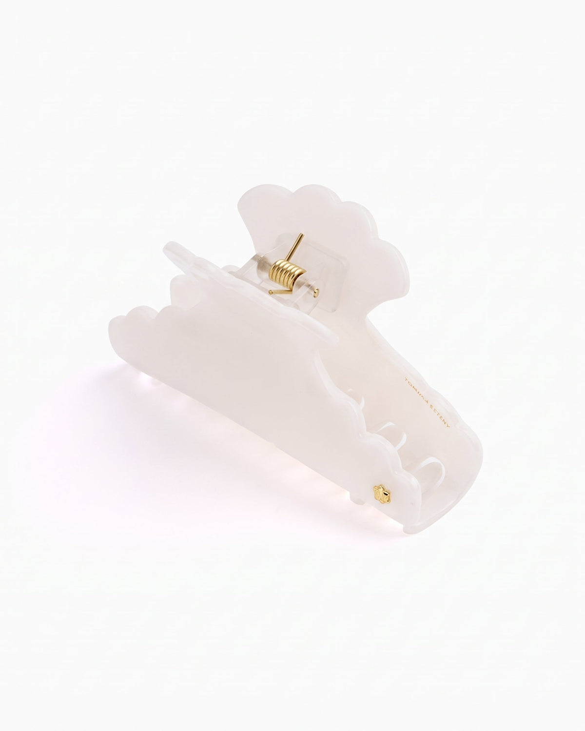 Turtle Story - Medusa Medium Claw Clip - Milk