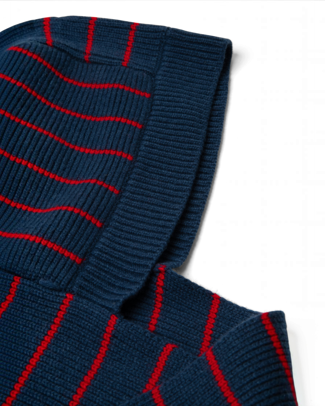 Écharpe à capuche Damson Madder en laine mérinos douce avec rayures bleu marine et rouge