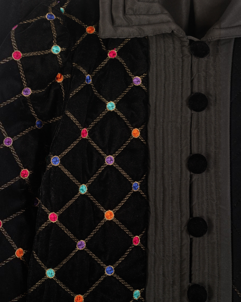 Veste Jaipur noire Merci Paris en velours avec motif losanges brodés et boutons recouverts