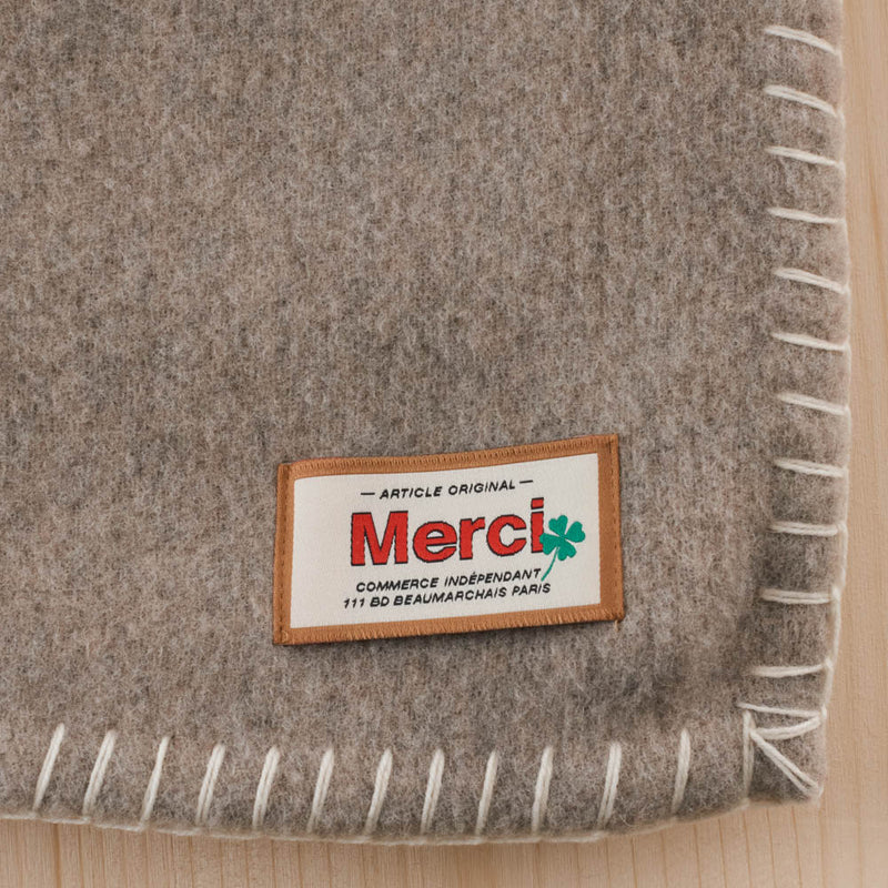 Couverture Merci - Beige