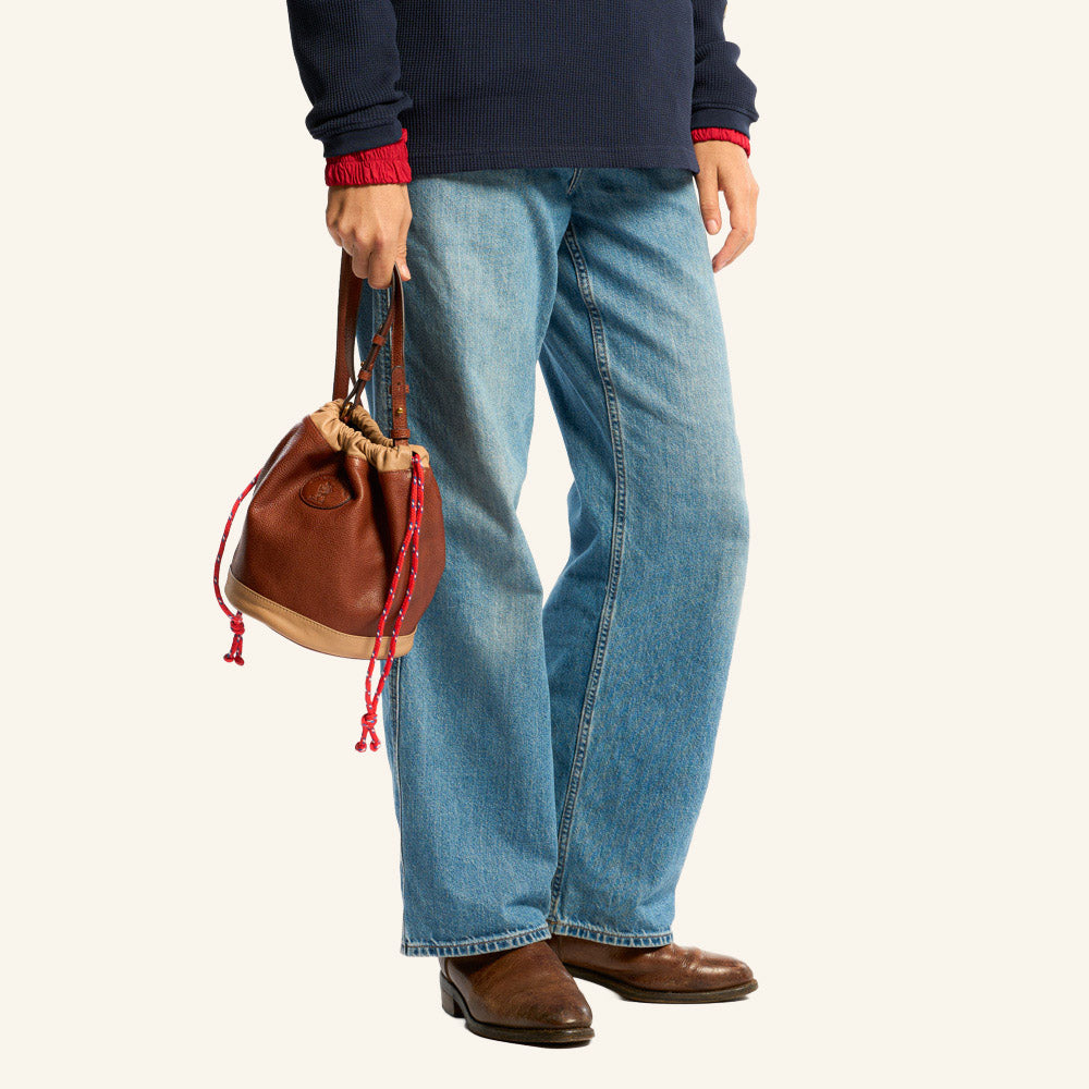 Au Vieux Campeur - Congés Payés - Climber leather Bag - Camel & Beige
