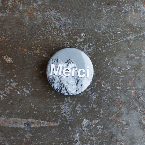 Badge Merci - Montagne Noir & Blanc