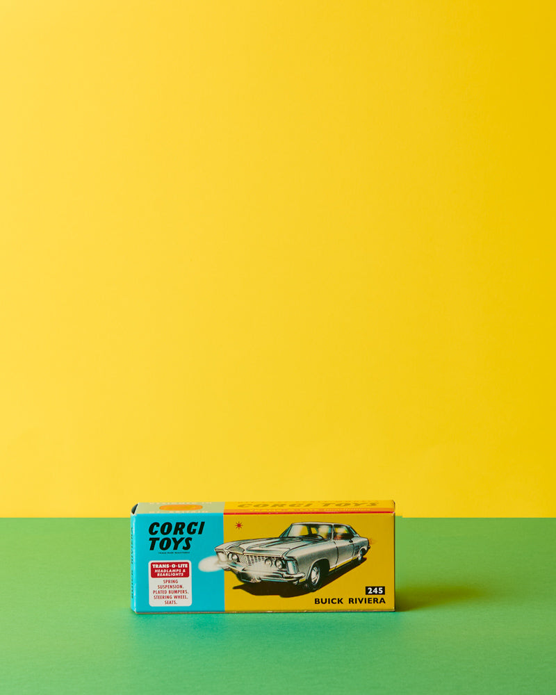 Corgi - Buick Riviera Car Bleu - No. 245