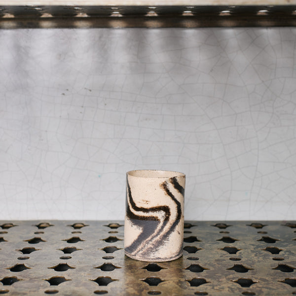 Gobelet en terre mêlée - Léa Baldassari