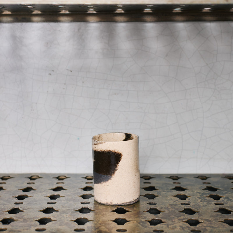 Gobelet en terre mêlée - Léa Baldassari