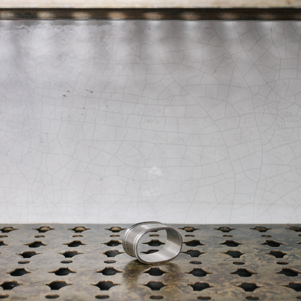 Rond de serviette oval en étain - Cosi Tabellini