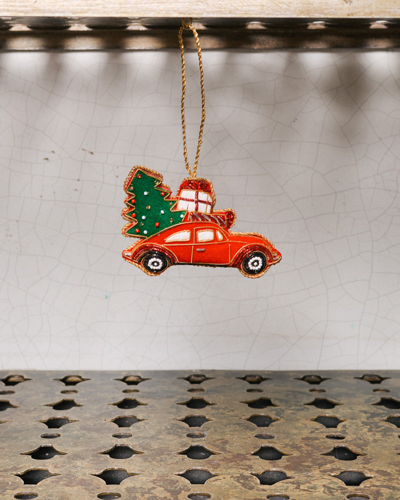 Ornement artisanal - Voiture