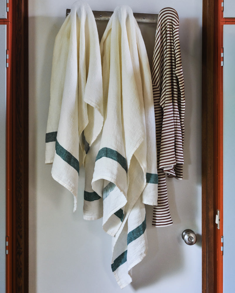 Merci - Serviette De Bain En Lin Nid D'Abeille - Bande Vert Séquoia
