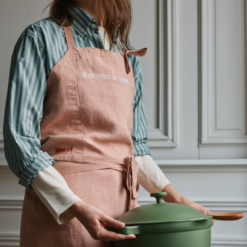 Merci x Our Place - Tablier en lin lavé - Rose Argile