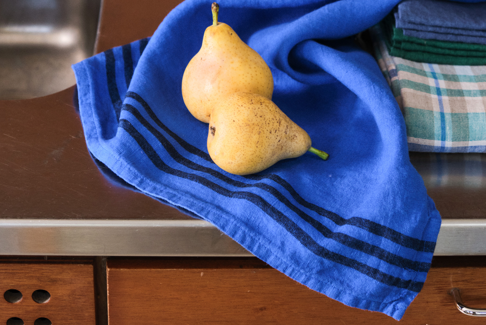 Washed linen tablecloth collection