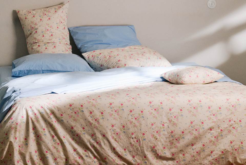 Souvenirs, bed linen