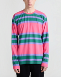 Homme portant un t-shirt Merci Paris Bisous Skateboard à manches longues en coton rayé rose, vert et violet