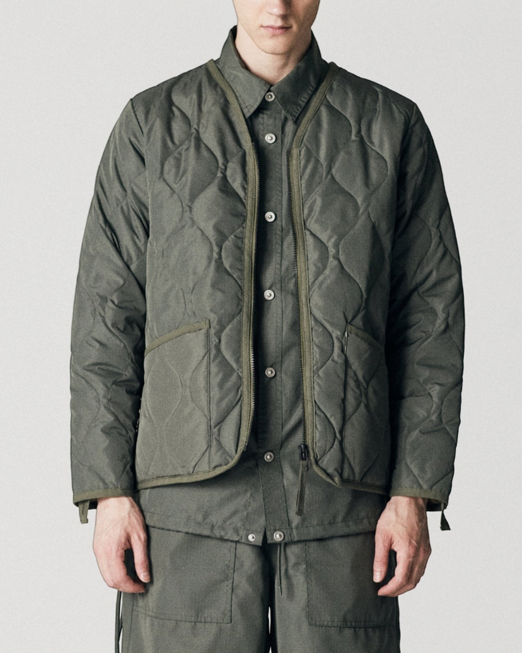 Taion - Quilted Military Zip V-Neck Jacket - Olive