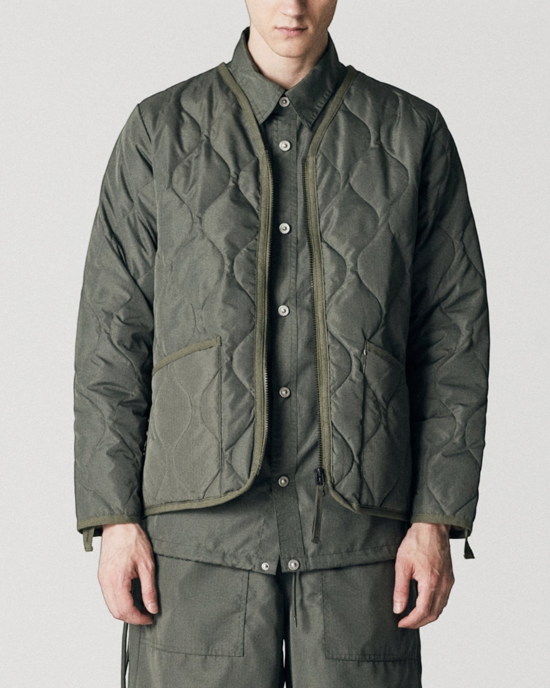 Taion - Quilted Military Zip V-Neck Jacket - Olive