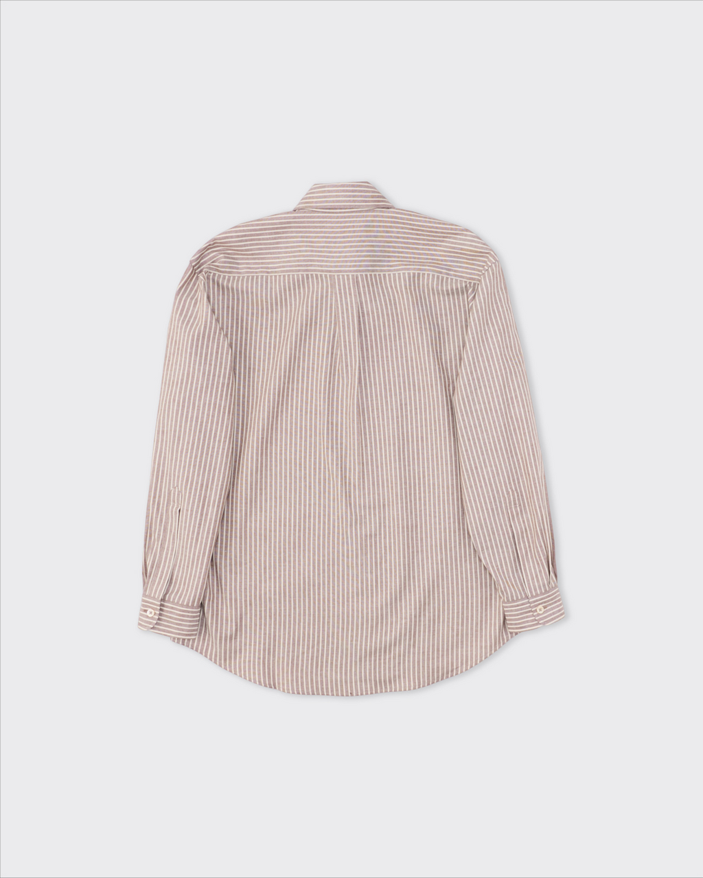 Vue arrière de la chemise Office Merci Paris par Colbo en coton japonais à fines rayures marron avec pli creux au dos