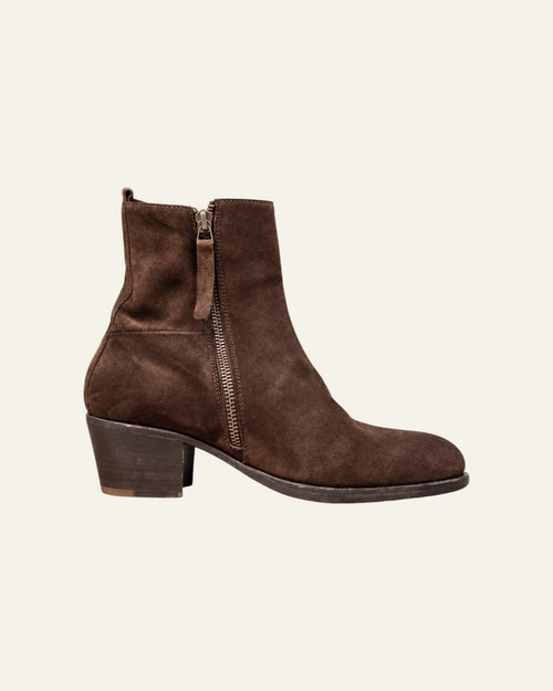 Bottines Merci Paris Elia Maurizi en cuir suédé marron chocolat avec fermeture éclair latérale et talon biseauté