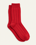 Homecore - Chaussettes en cachemire - Rouge Feu — paire en packshot sur fond écru