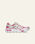 Asics - Baskets Gel Cumulus 16 - Crème & Rose - vue de profil