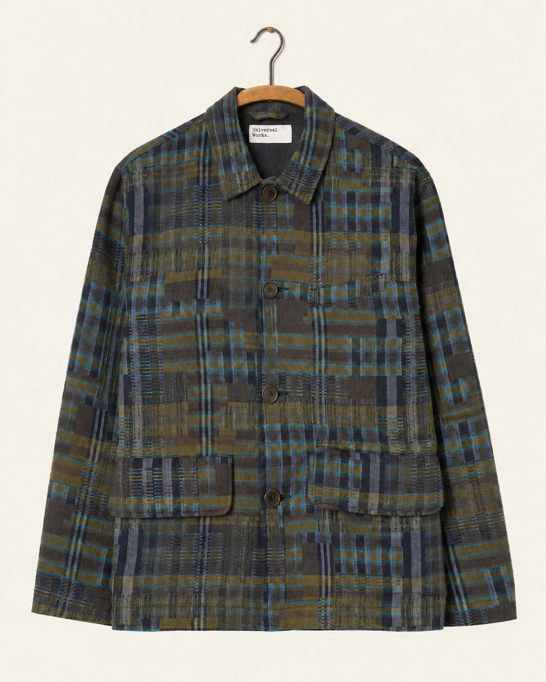 Universal Works - Veste Franck - Olive, vue de face sur cintre