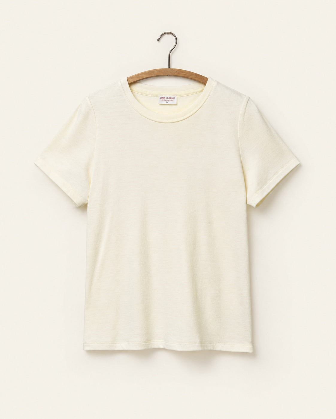 Low Classic - T-Shirt En Maille - Ivoire - vue sur cintre