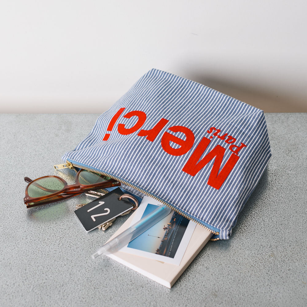 新作⭐︎Merci ロゴ入りポーチ Merci - Hickory cotton pouch - Blue stripes – Merci Paris