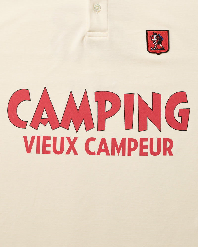 Au Vieux Campeur - Congés Payés - Polo Camping - Blanc & Rouge