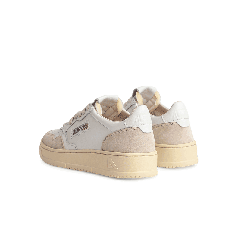 Autry - Medalist Low Sneakers - White & Beige Autry - Medalist Low Sneakers - White & Beige