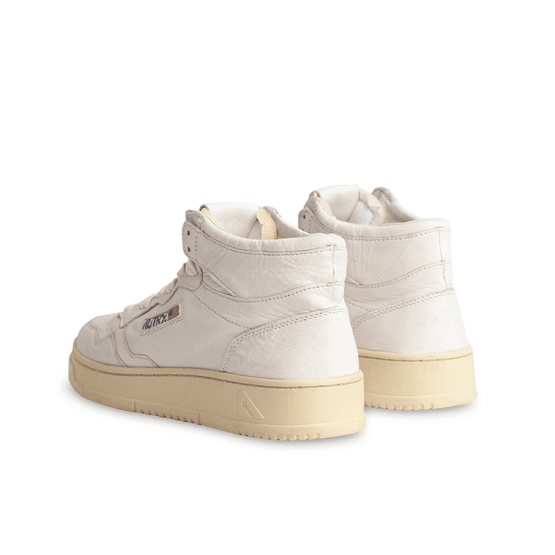 Autry - Medalist Mid Sneakers - White Autry - Medalist Mid Sneakers - White