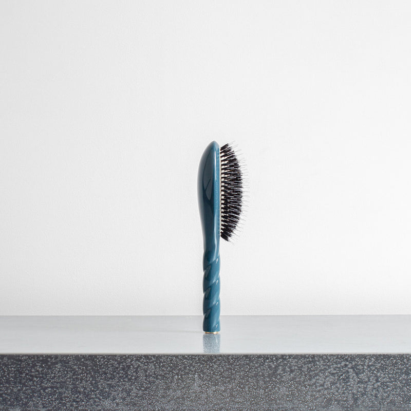 Brosse à cheveux N.02 L'INDISPENSABLE - Soin & Démêlage - Bleu