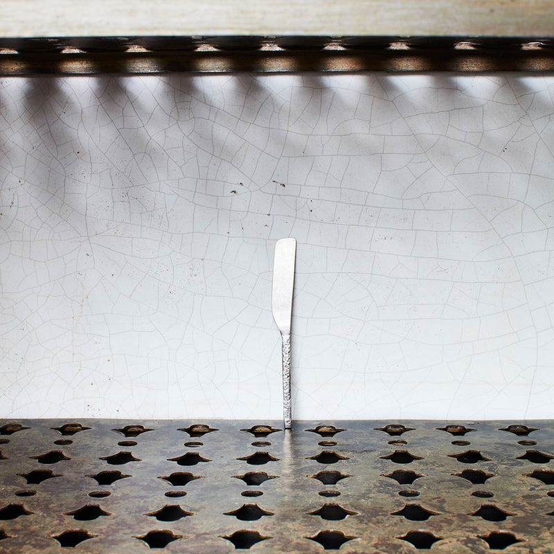 Couteau en métal martelé - Stonewash - La Nouvelle Table