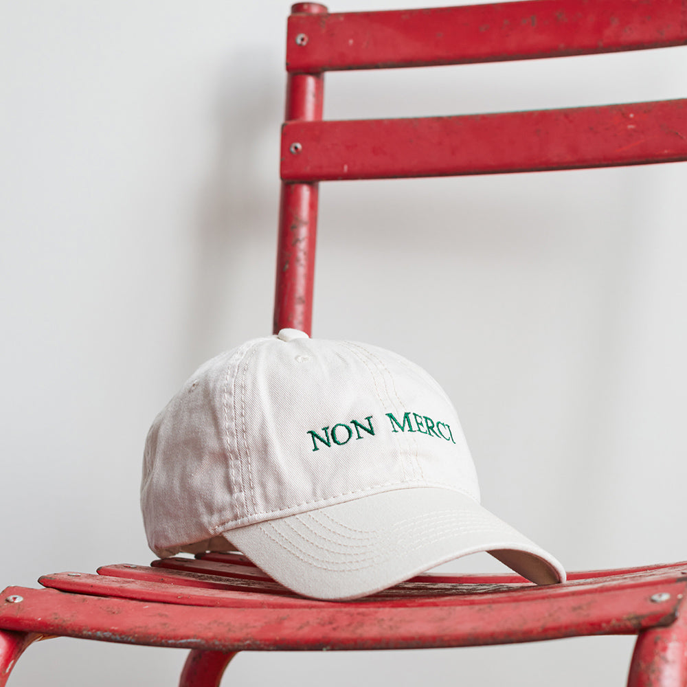Unisex embroidered cap Non Merci - Ecru