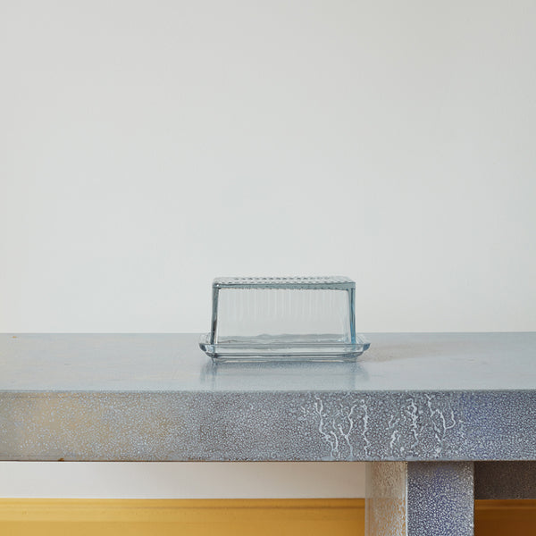 Beurrier en verre moulé