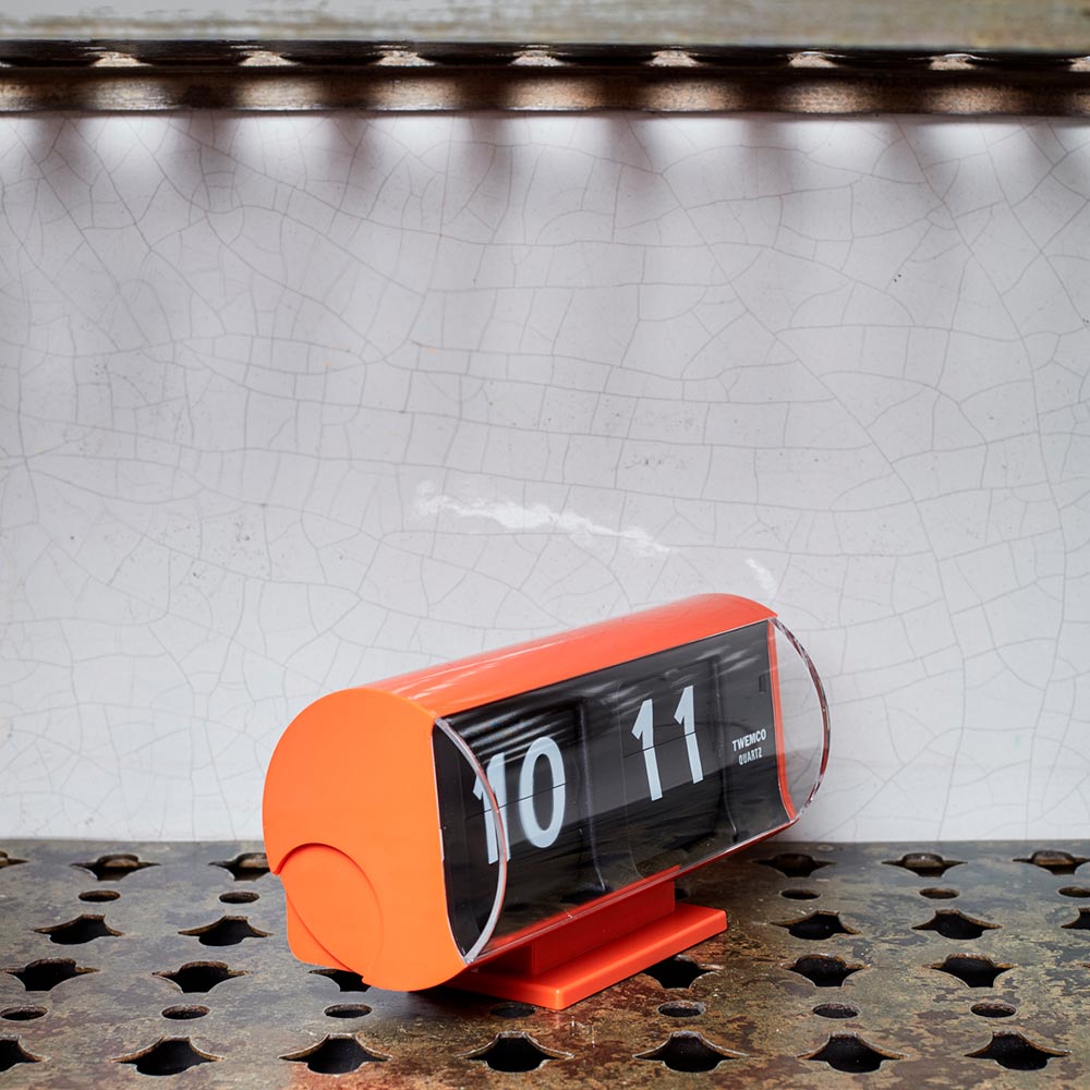 Clock QT 30 - Orange - Twemco