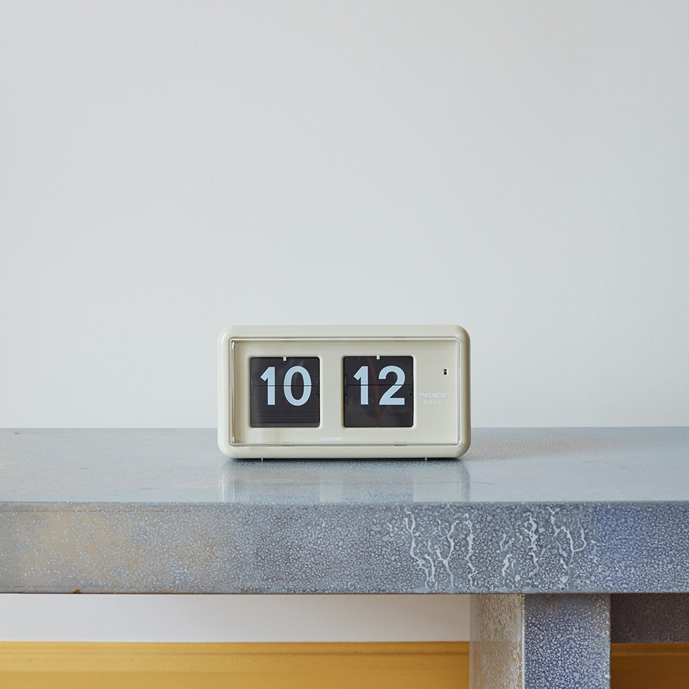 Horloge QT 30 - Beige - Twemco - High tech – Merci Paris